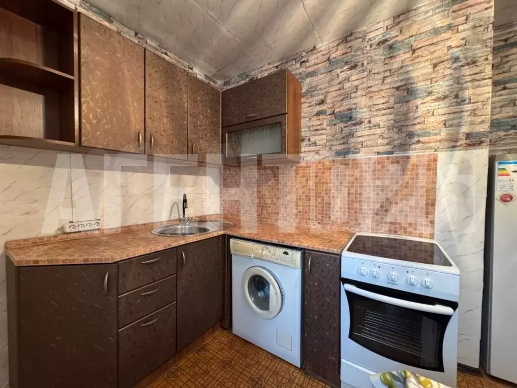 1-к. квартира, 35 м, 2/5 эт. - Фото 0