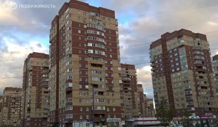 3-комнатная квартира: Тюмень, улица Монтажников, 49 (80 м) - Фото 1
