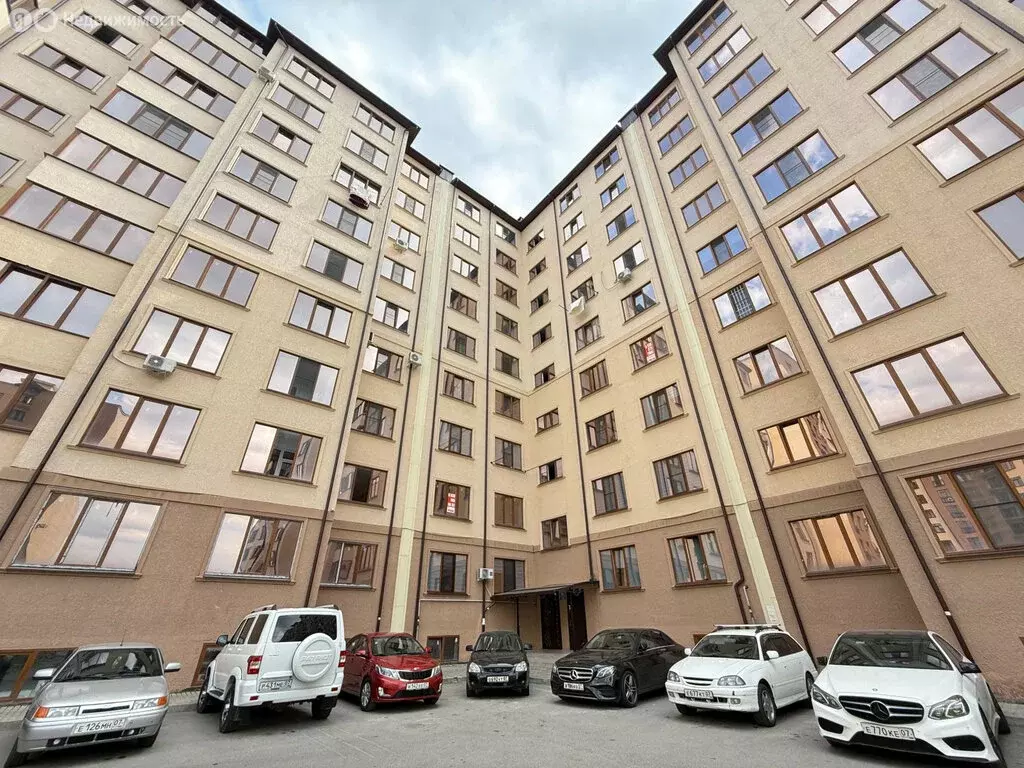 3-комнатная квартира: Нальчик, улица Шарданова, 50 (111.2 м) - Фото 1