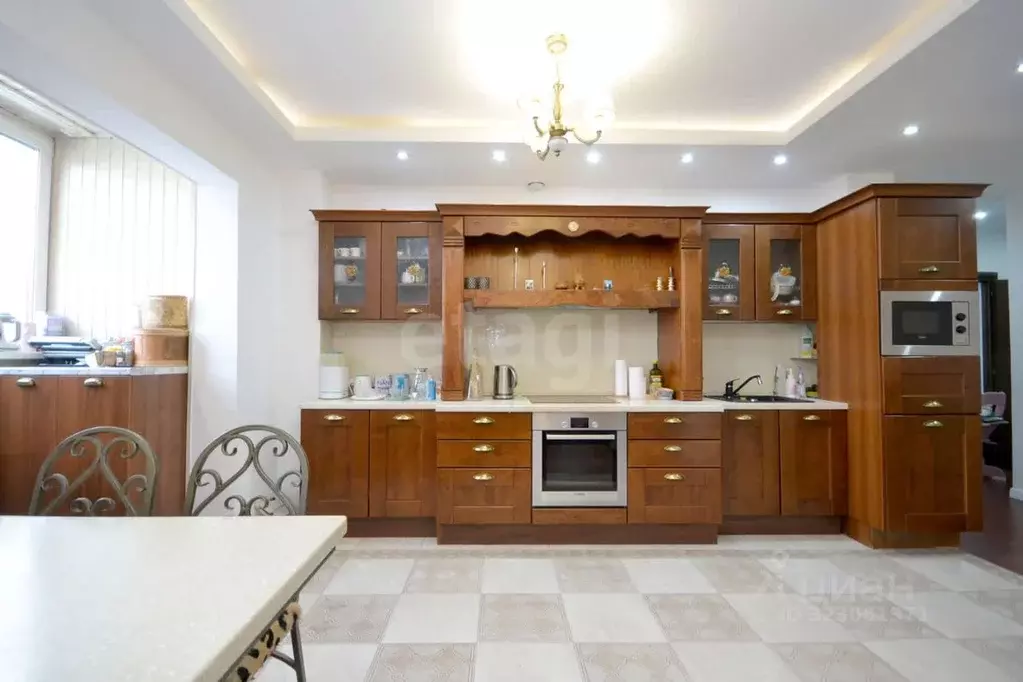 3-к кв. Саха (Якутия), Якутск ул. Пояркова, 18 (81.0 м) - Фото 2