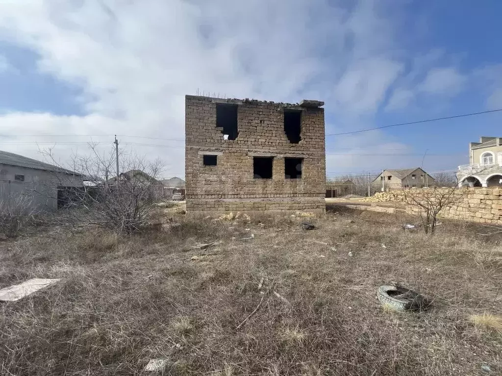 Участок в Крым, Саки ул. Лучистая (6.0 сот.) - Фото 1