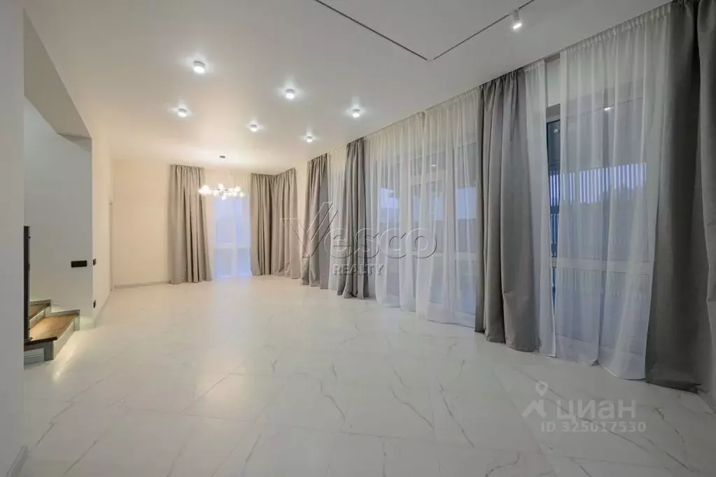 Коттедж в Московская область, Наро-Фоминский городской округ, д. ... - Фото 1