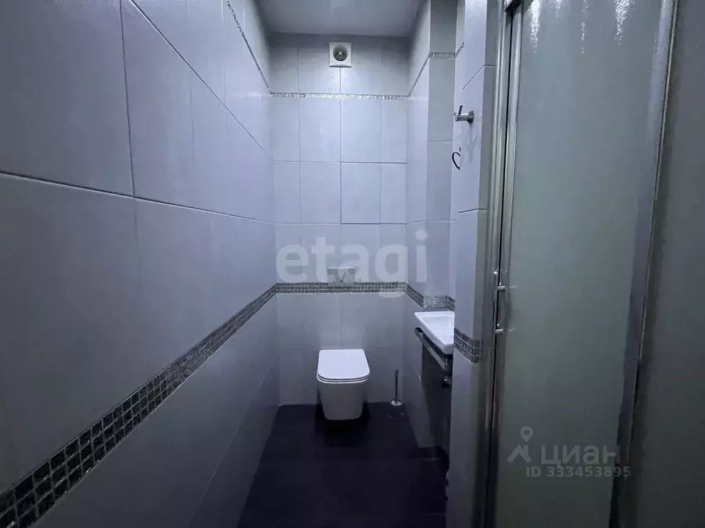 2-к кв. Белгородская область, Белгород Свято-Троицкий бул., 15 (82.8 ... - Фото 1