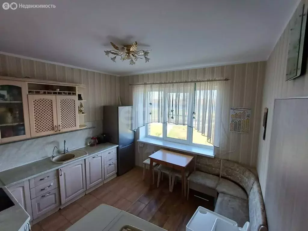 2-комнатная квартира: Кириши, Волховская набережная, 48 (64.1 м) - Фото 1
