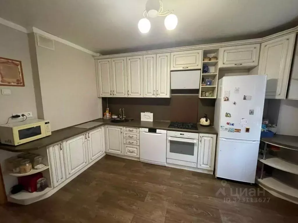 3-к кв. Курская область, Курск ул. 50 лет Октября, 96А (83.0 м) - Фото 1