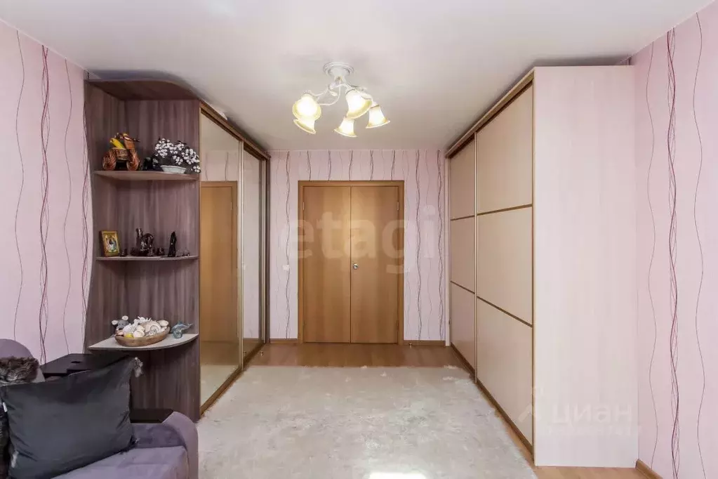 2-к кв. Тюменская область, Тюмень ул. Избышева, 6 (55.8 м) - Фото 2