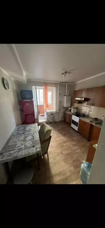 1-к. квартира, 39 м, 4/10 эт. - Фото 0