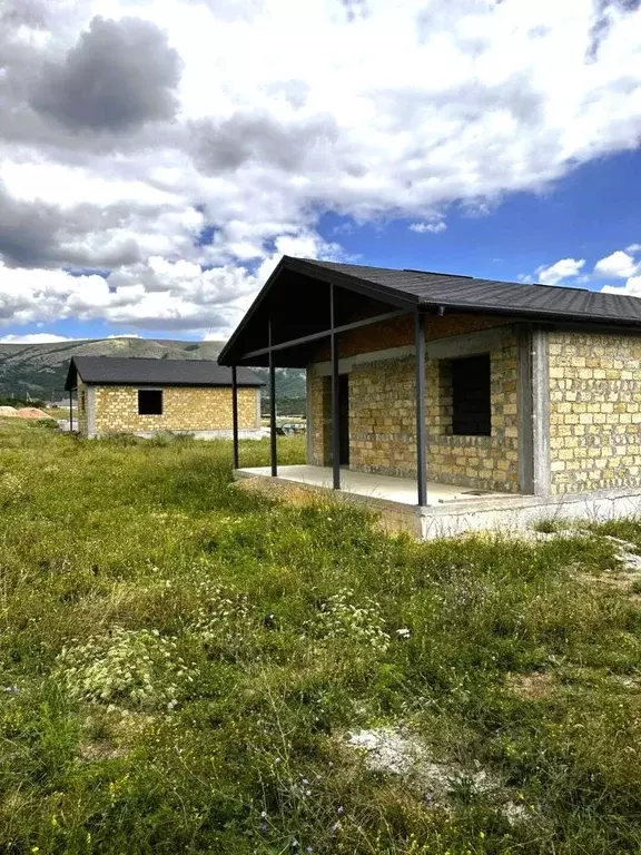 Дом в Крым, Симферопольский район, с. Мирное  (100 м) - Фото 2