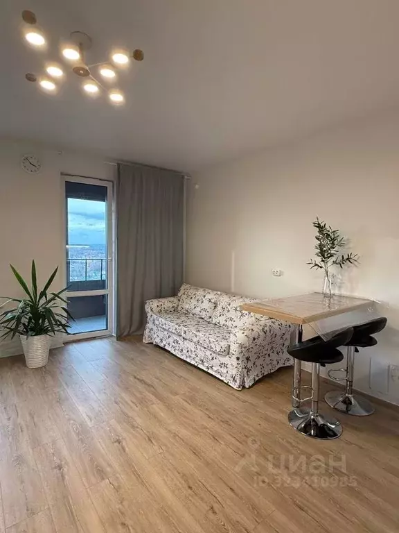 Студия Москва Новые Ватутинки жилрайон, Заречный мкр,  (30.0 м) - Фото 1