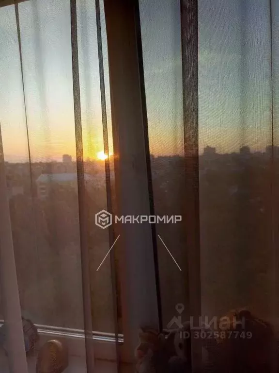 2-к кв. Орловская область, Орел пл. Поликарпова, 10 (54.8 м) - Фото 0