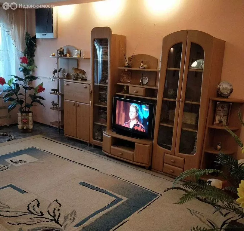 Дом в Каменск-Шахтинский, улица Зои Космодемьянской (241.2 м) - Фото 0
