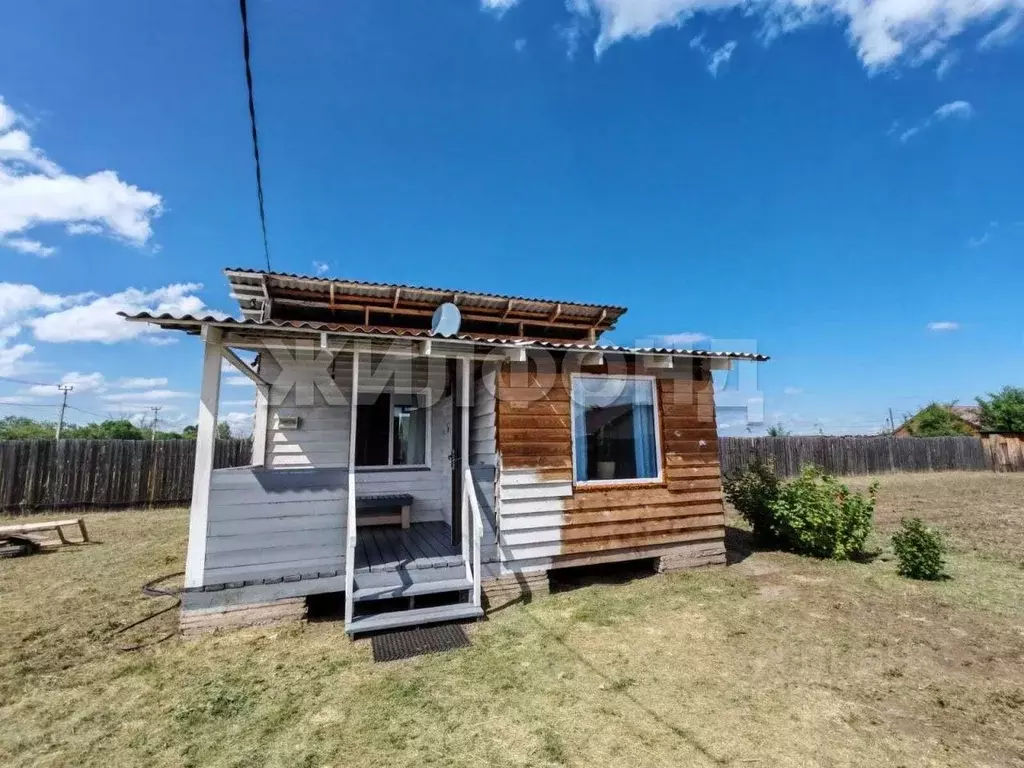 Дом в Хакасия, Усть-Абаканский район, с. Зеленое ул. Гранатовая (31 м) - Фото 2