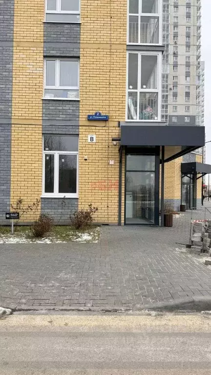 Торговая площадь в Тюменская область, Тюмень ул. Мельникайте, 2к19 ... - Фото 1