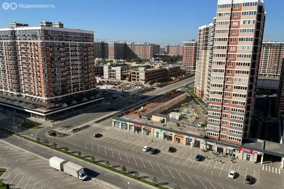 3-комнатная квартира: Краснодар, улица Западный Обход, 57 (72 м) - Фото 1