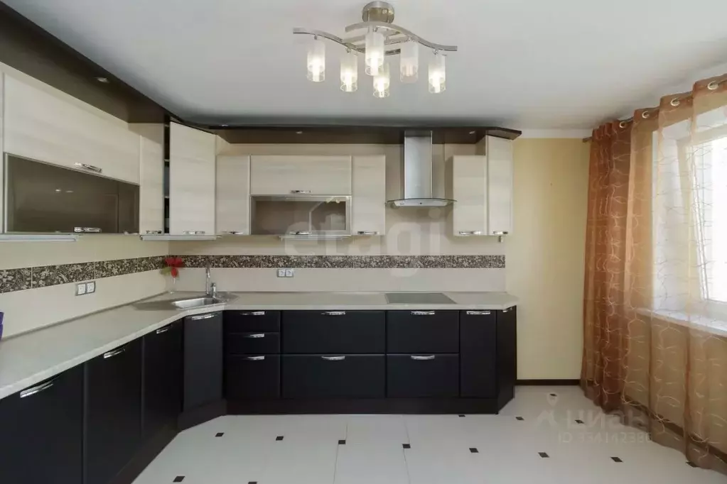 3-к кв. Тюменская область, Тюмень ул. Пермякова, 76к3 (91.1 м) - Фото 1