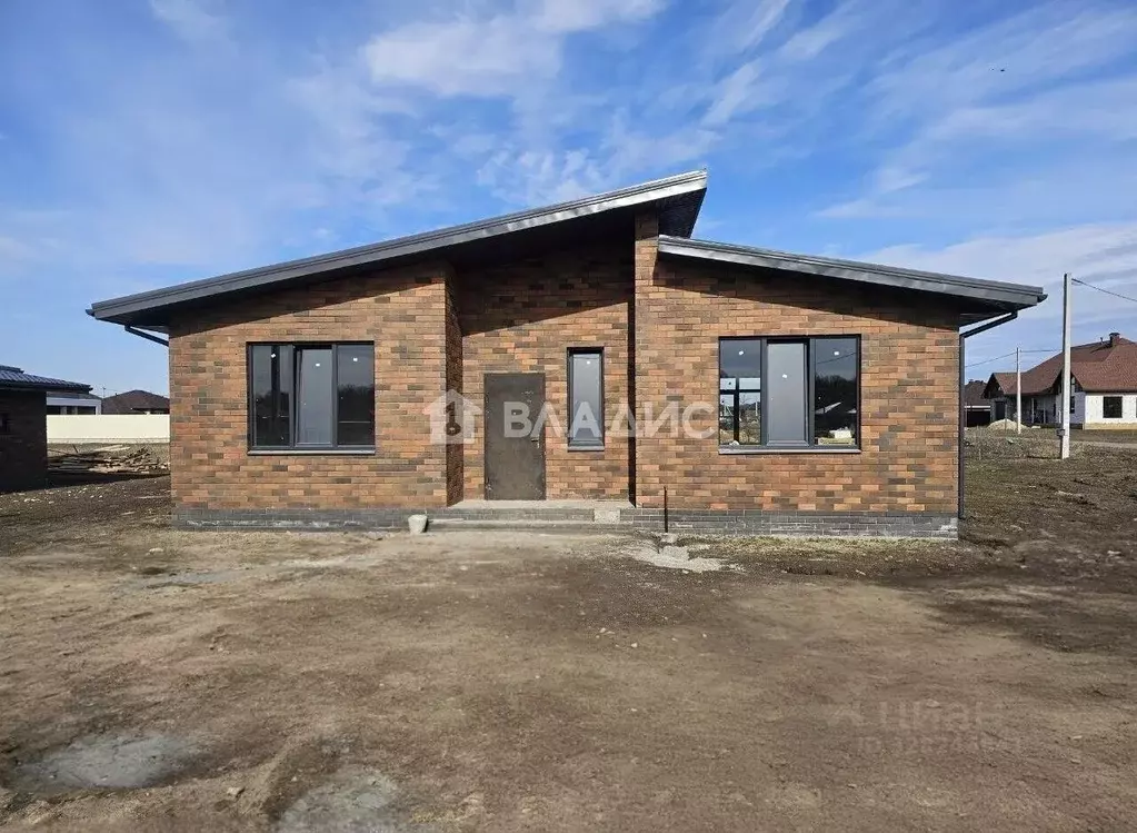 Дом в Белгородская область, Короча пл. Васильева (120 м) - Фото 1