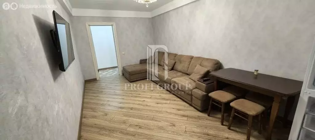 2-комнатная квартира: Каспийск, улица Магомедали Магомеджановa, 18к4 ... - Фото 1