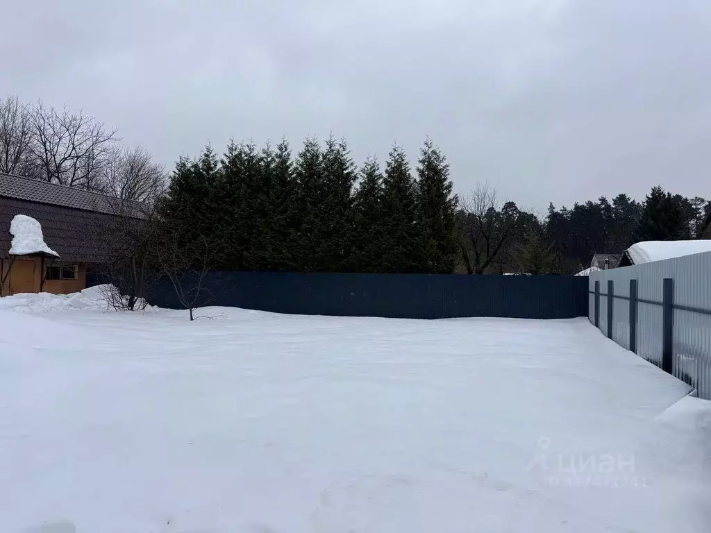 Участок в Московская область, Красногорск городской округ, д. ... - Фото 1