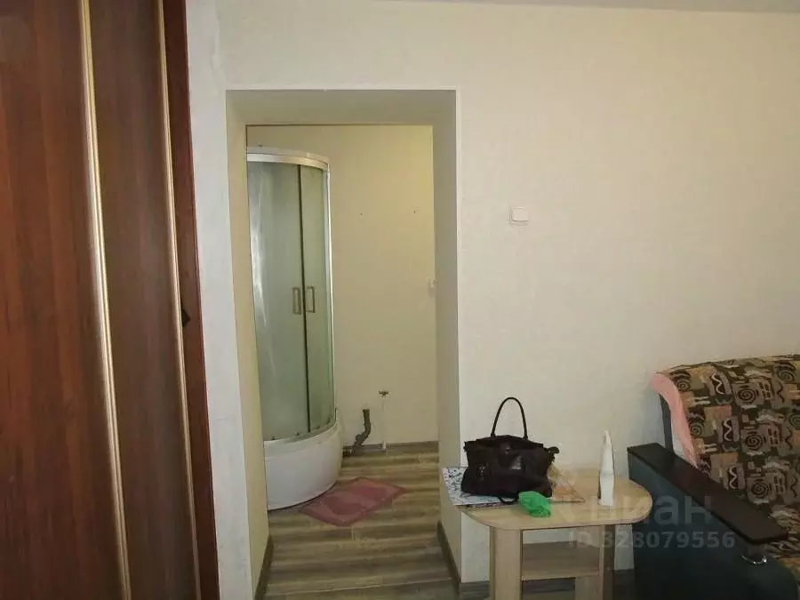 Комната Омская область, Омск ул. Петра Осминина, 30 (21.0 м) - Фото 2