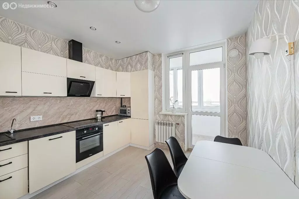 3-комнатная квартира: Калининград, Крымский проезд, 2 (83.9 м) - Фото 2