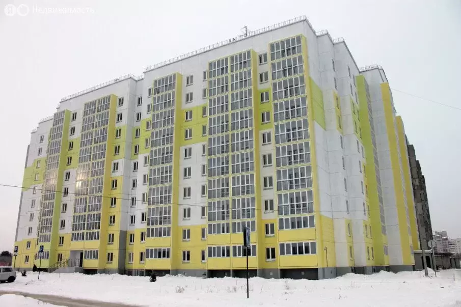 3-комнатная квартира: Омск, улица Малиновского, 23 (83.8 м) - Фото 1