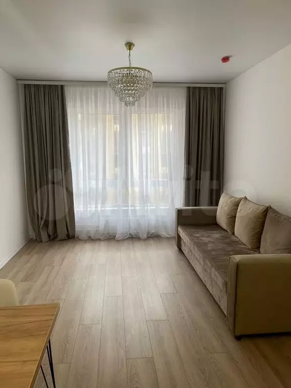 1-к. квартира, 40 м, 4/9 эт. - Фото 1