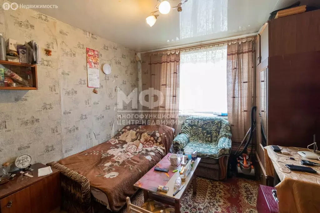 1к в 16-комнатной квартире (17.8 м) - Фото 0