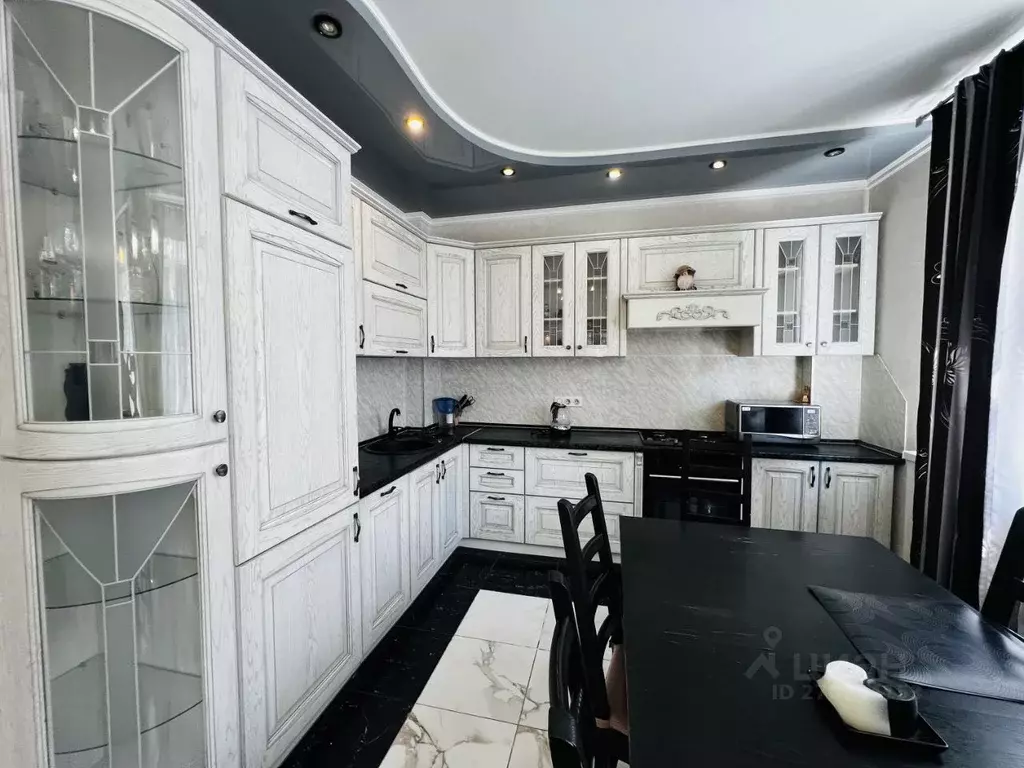 3-к кв. Татарстан, Казань ул. Зинина, 34 (100.0 м) - Фото 0