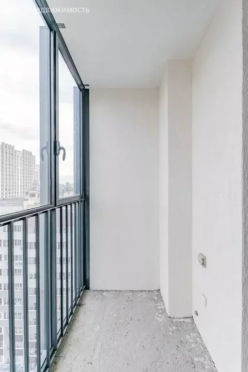 1-комнатная квартира: Екатеринбург, переулок Шаронова, 31 (52.2 м) - Фото 0