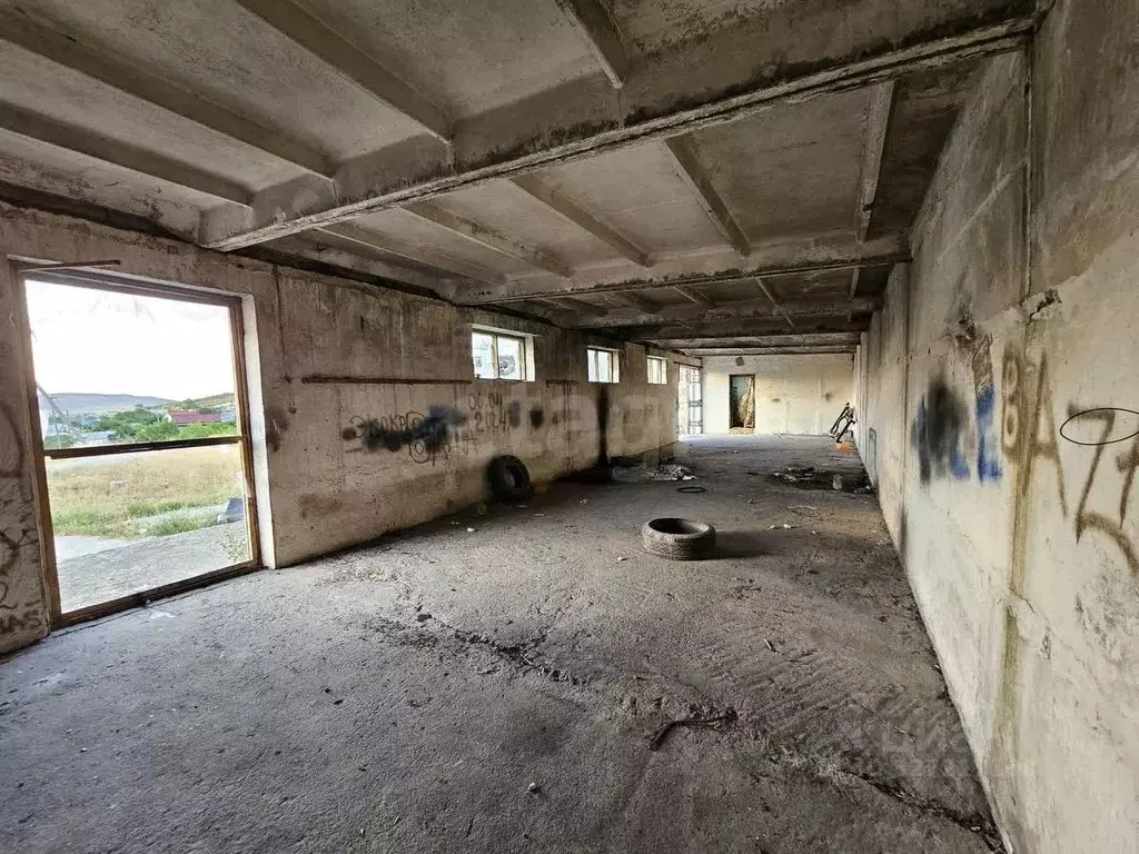 Помещение свободного назначения в Крым, Бахчисарайский район, с. ... - Фото 1