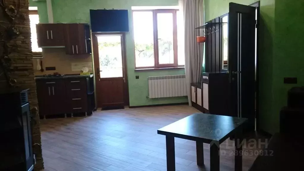 2-к кв. Крым, Ялта пер. Красноармейский, 4 (55.0 м) - Фото 0
