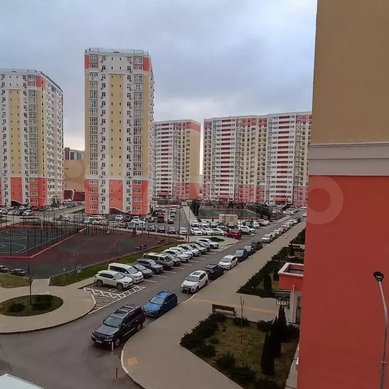 1-к. квартира, 42 м, 4/18 эт. - Фото 1