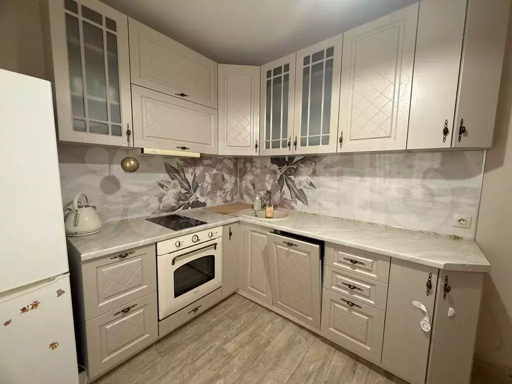 1-к. квартира, 39 м, 1/10 эт. - Фото 1