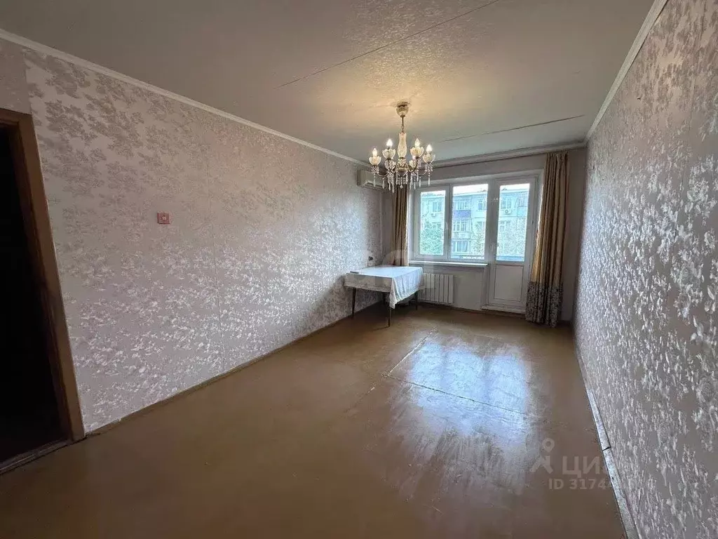 3-к кв. Оренбургская область, Оренбург Туркестанская ул., 11 (61.1 м) - Фото 1