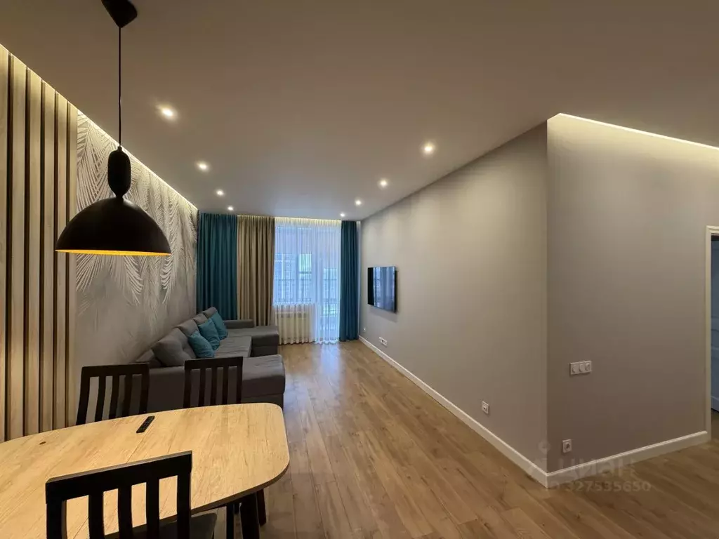 3-к кв. Омская область, Омск ул. Красный Путь, 135к1 (100.87 м) - Фото 0