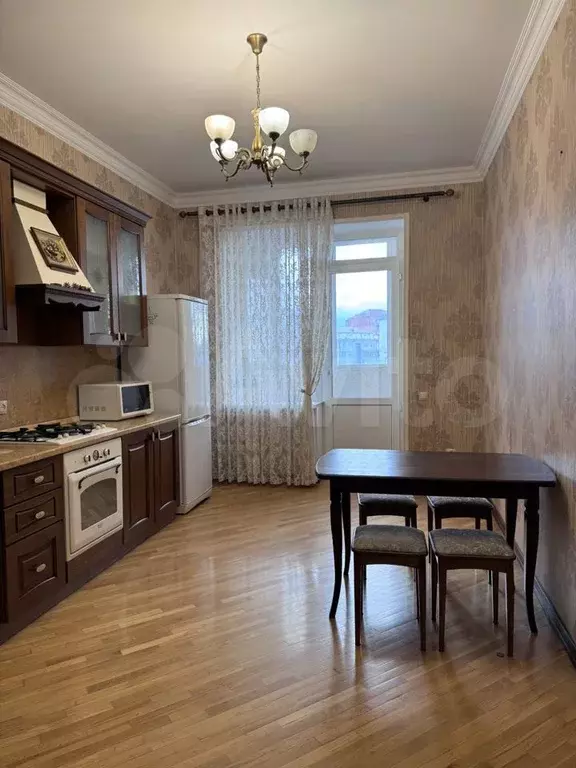 2-к. квартира, 80 м, 2/14 эт. - Фото 1