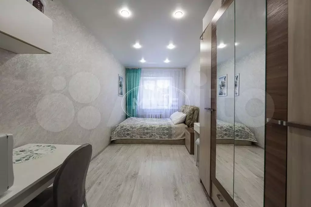 Комната 13,3 м в 5-к., 1/5 эт. - Фото 0