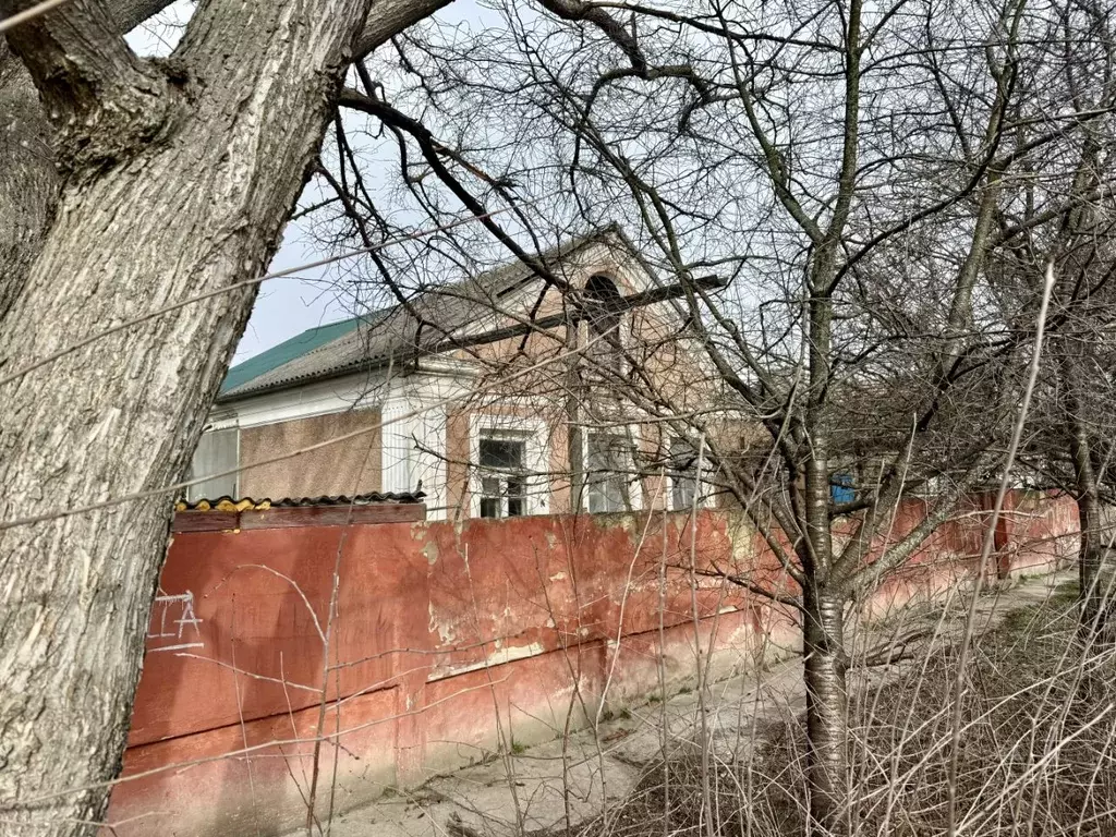 Дом в Крым, Симферополь пер. Лиственный, 72 (50 м) - Фото 1