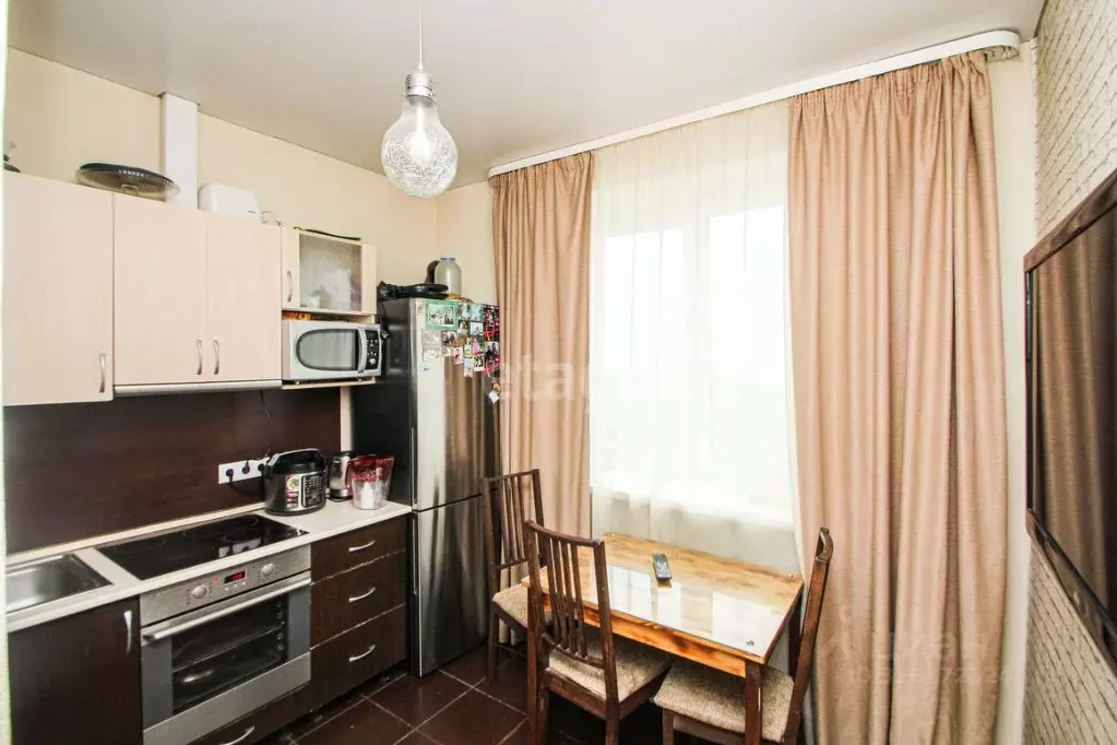 1-к кв. Тюменская область, Тюмень Магаданская ул., 13 (36.7 м) - Фото 2