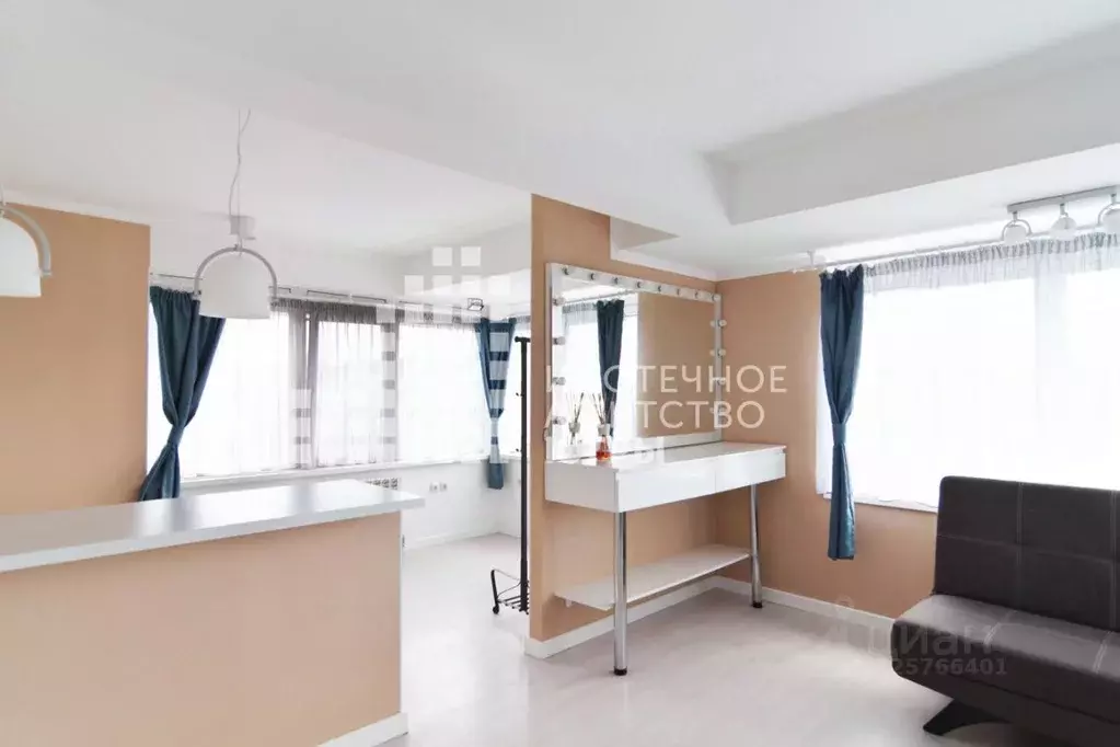 Студия Ханты-Мансийский АО, Ханты-Мансийск ул. Рознина, 71 (33.6 м) - Фото 1