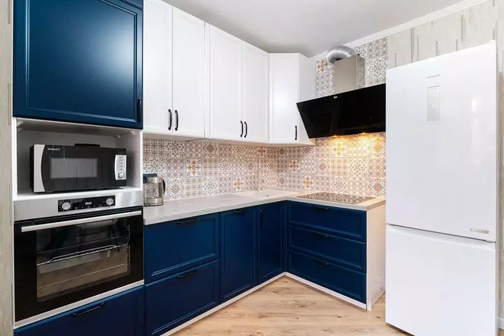 1-к кв. Омская область, Омск бул. Архитекторов, 8к1 (40.0 м) - Фото 2