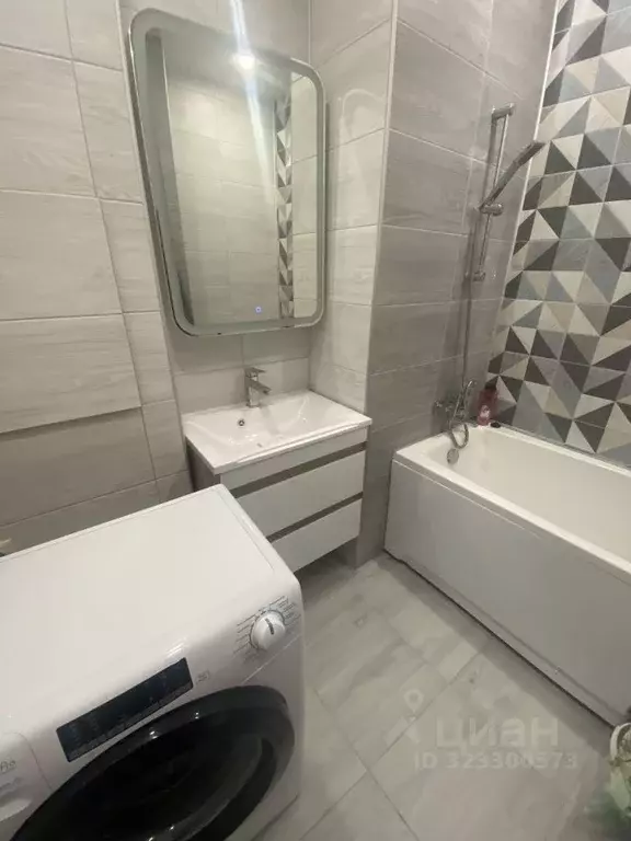 2-к кв. Волгоградская область, Волгоград Ангарская ул., 7Д (62.0 м) - Фото 1