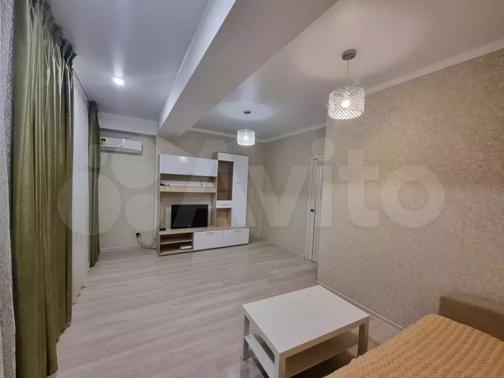 2-к. квартира, 65 м, 7/15 эт. - Фото 1