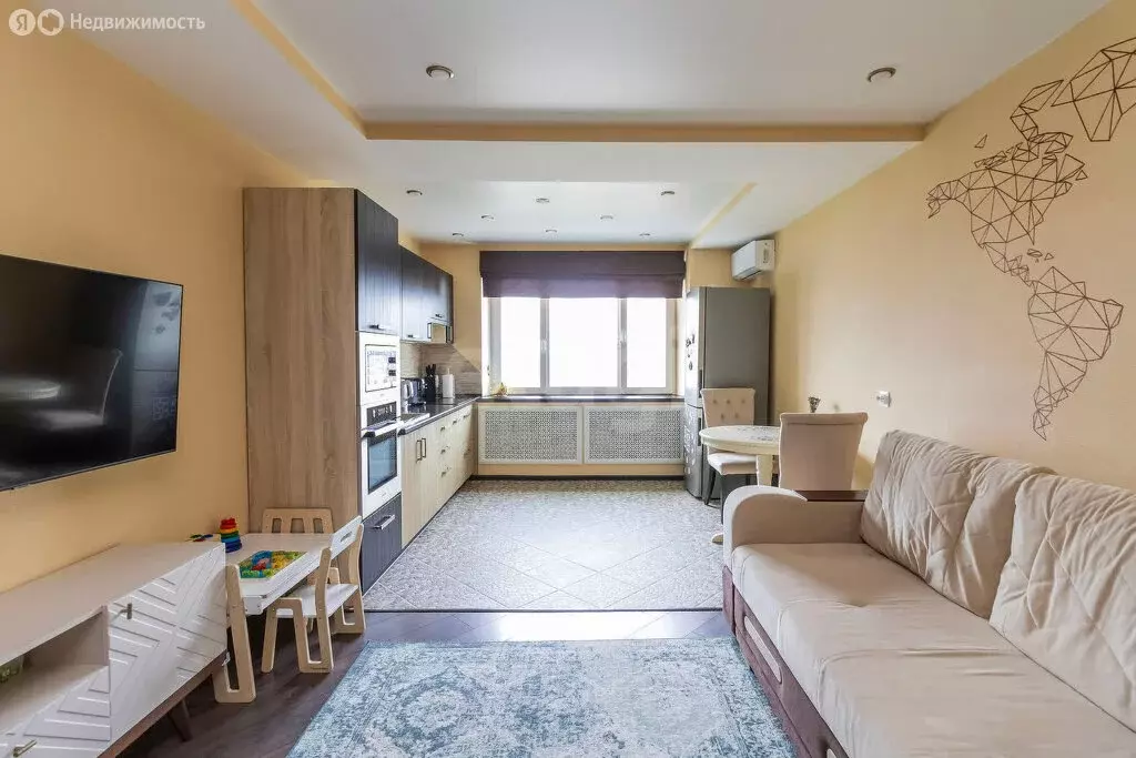 1-комнатная квартира: Тюмень, улица Николая Семёнова, 21к1 (43.7 м) - Фото 1