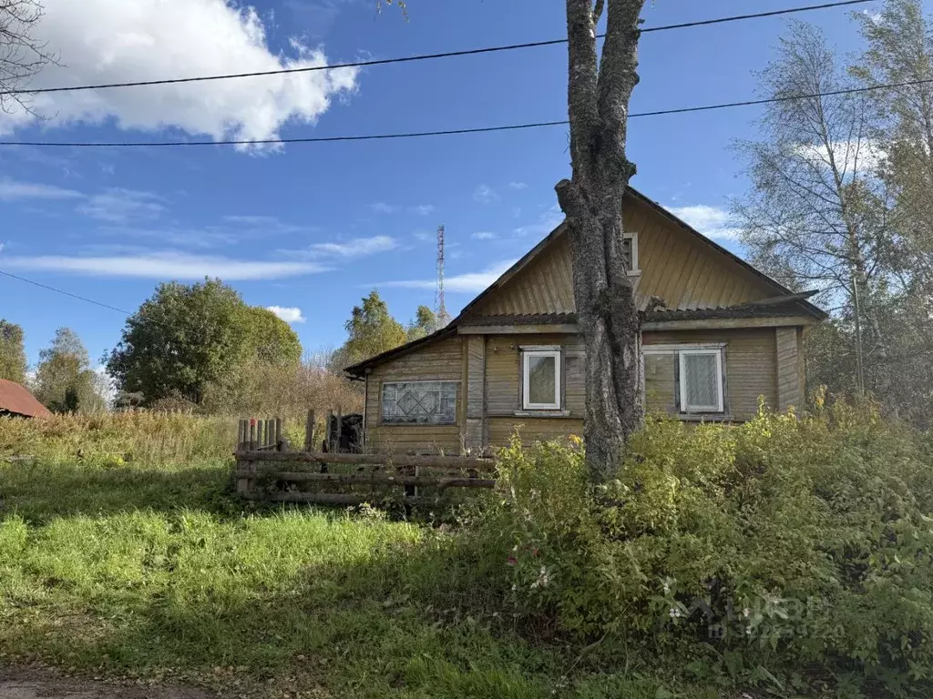 Дом в Новгородская область, Валдайский район, Рощинское с/пос, д. Едно ... - Фото 1