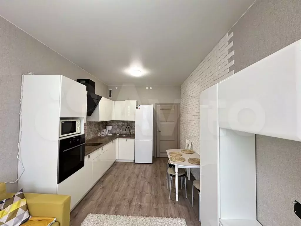 1-к. квартира, 40 м, 13/18 эт. - Фото 1