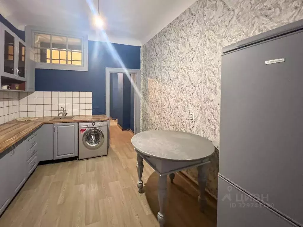 Комната Кемеровская область, Новокузнецк ул. Суворова, 8 (15.0 м) - Фото 1