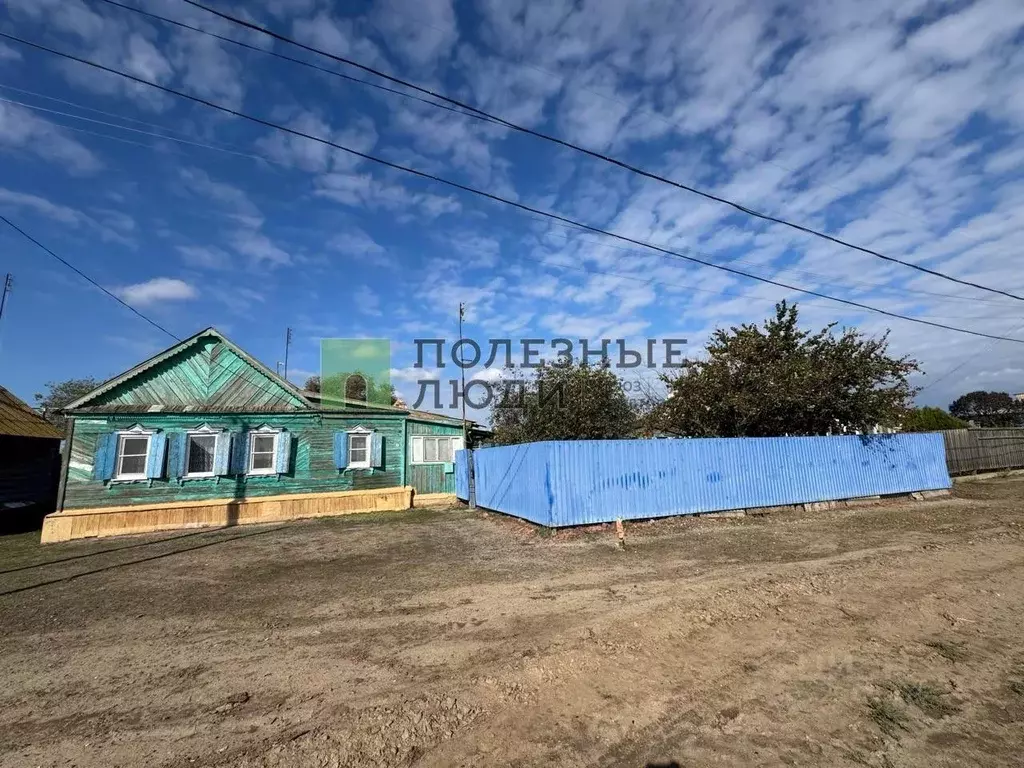 Дом в Астраханская область, Камызякский район, с. Образцово-Травино  ... - Фото 0