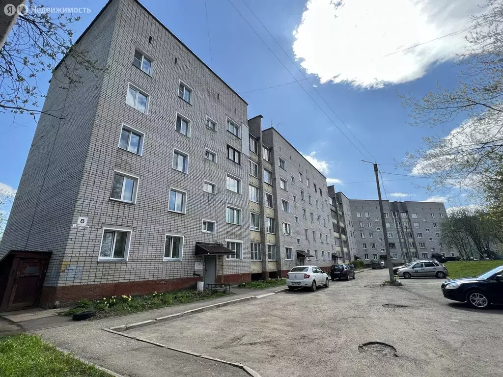 3-комнатная квартира: Киров, Спортивная улица, 8 (58.3 м) - Фото 0
