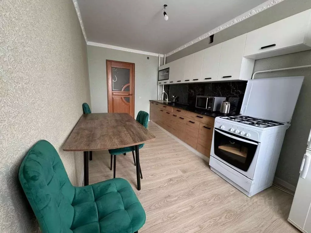 3-к кв. Кабардино-Балкария, Нальчик Кабардинская ул., 58 (62.7 м) - Фото 1